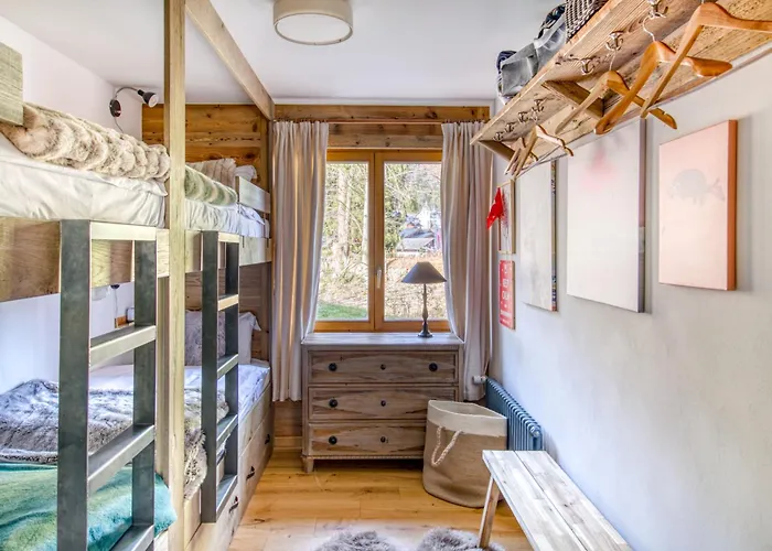 Cosy Flat Steps To Cable Car Appartamento Champéry